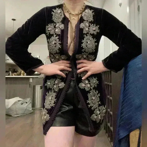 Stunning Vintage Open Front Top - Picture 3 of 12